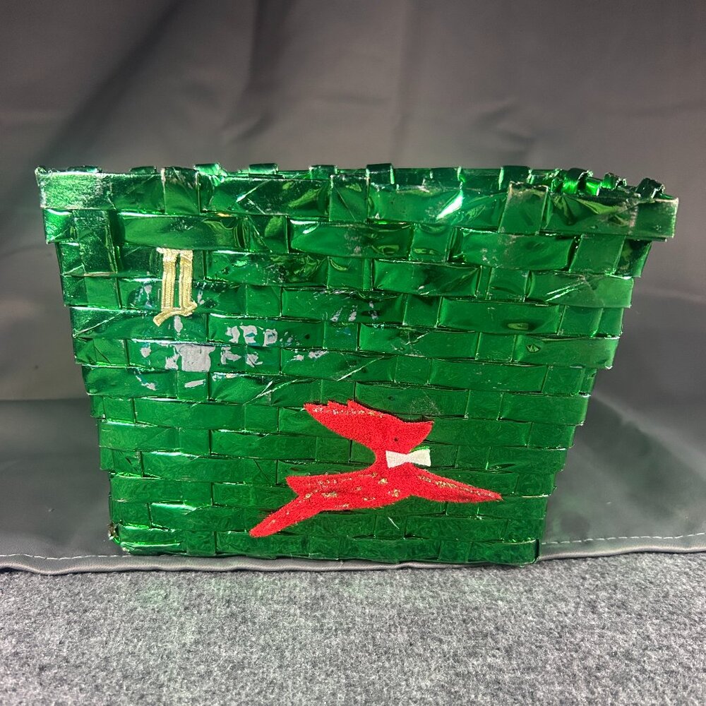 RARE Vintage Japan Christmas Woven Plastic Kitsch Basket Metallic Green Reindeer